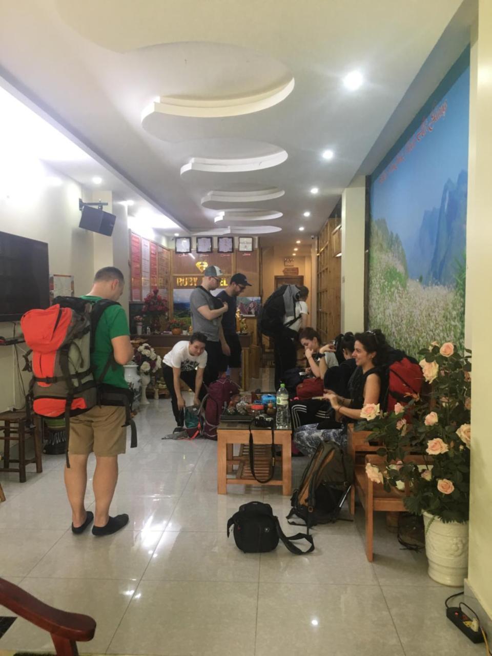 Ruby Hostel Ha Giang Exterior photo